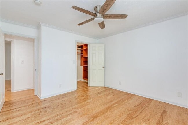Building Photo - 3005 Seven Pines Ln