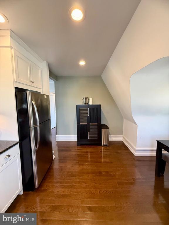 Building Photo - 815 Fayette St