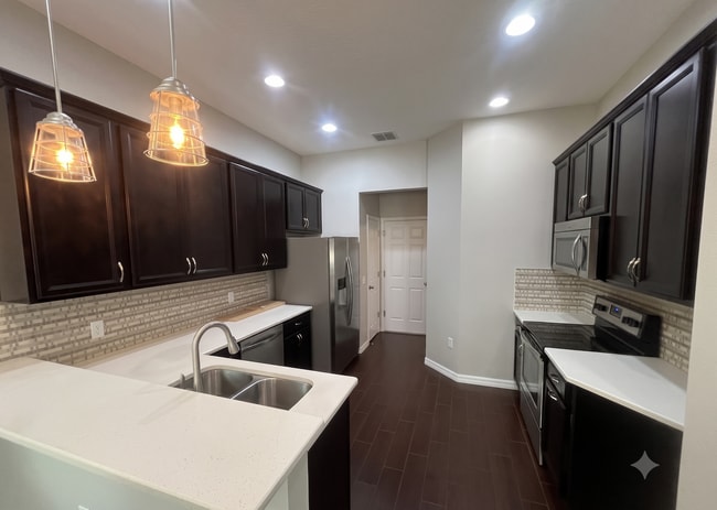 Building Photo - 9313 Tyrella Pine Trail