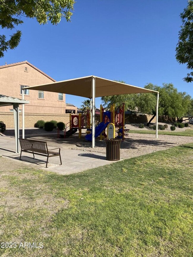 Building Photo - 45462 W Tulip Ln