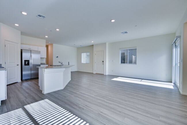 Building Photo - NW 3 Bedroom Townhouse!! Gated Community Pool!! 2 Car Garage!!! No Carpet downstairs.