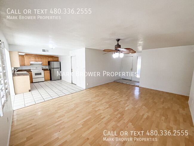Building Photo - 5833 W Chicago St
