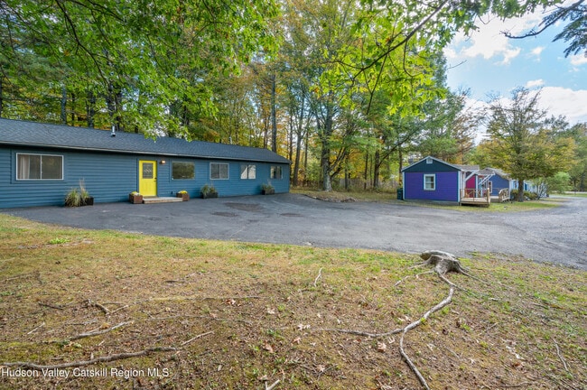 Building Photo - 212 NY-145