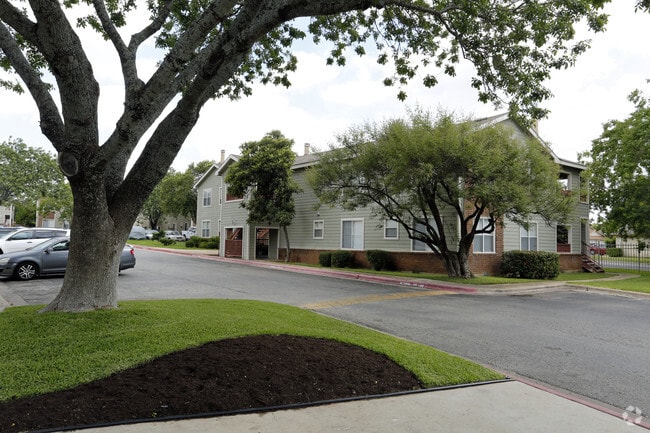 Building Photo - Foxfire Apartments