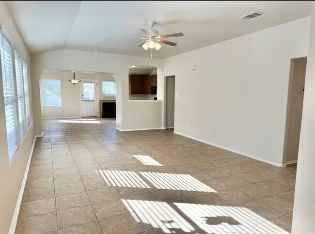 Building Photo - 104 Gettysburg Loop