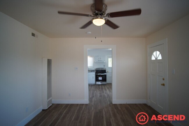 Building Photo - 412 El Tejon Ave