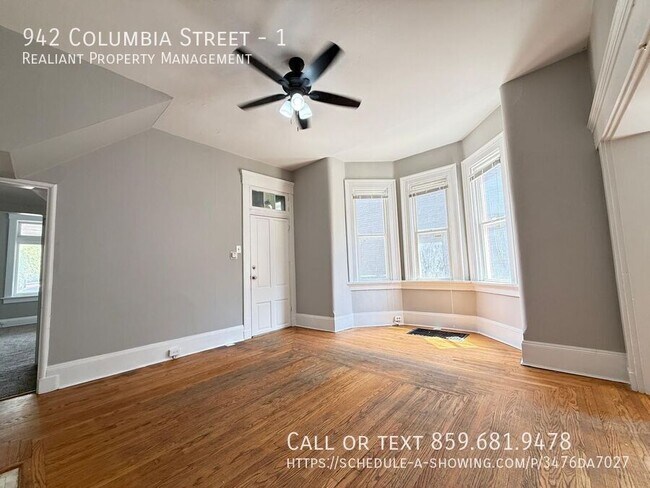 Building Photo - 942 Columbia St