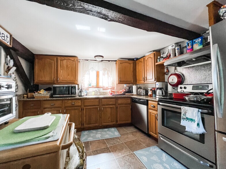 Building Photo - 4 Shawsheen Rd