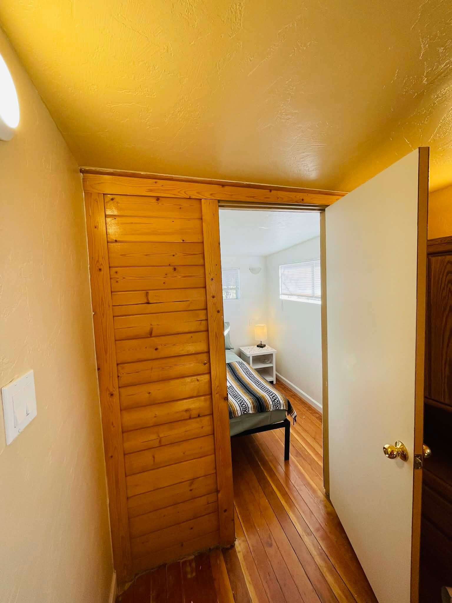 Building Photo - 4960 E Redrock Dr