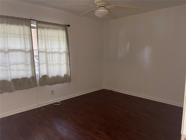 Building Photo - 12850 SW 4th Ct