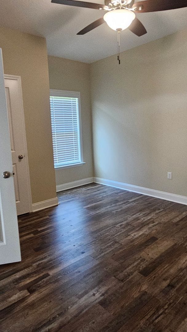 Building Photo - Knights Landing four bedroom home