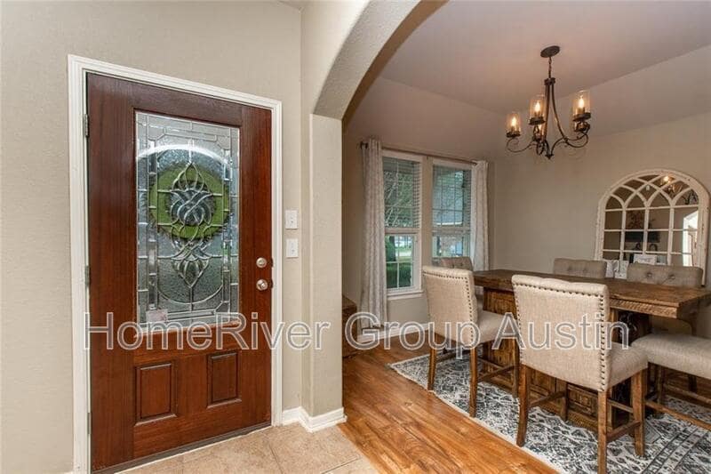 Building Photo - 4235 Fairmeadow Dr