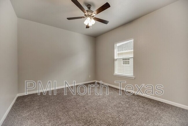 Building Photo - 1518 Walworth St