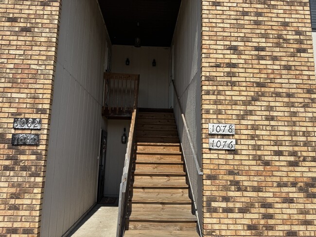Building Photo - 1078 Manchester Ct