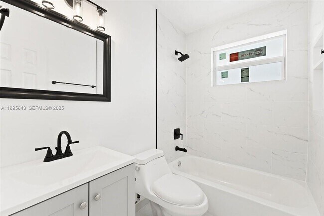 Building Photo - 4131 NW 13th Ave