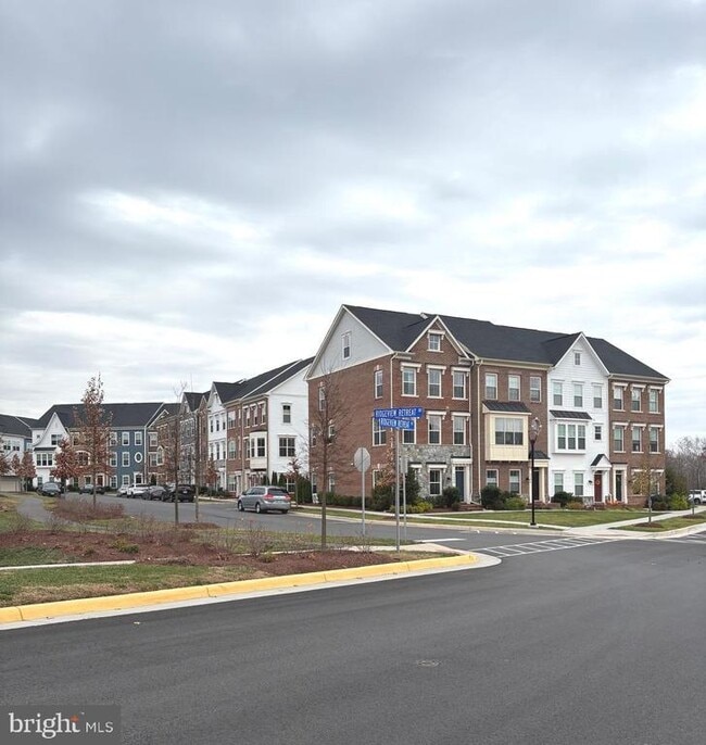 Building Photo - 5266 Ridgeview Retreat Dr