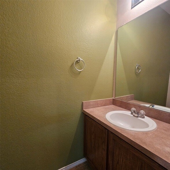 Building Photo - 10741 Traymore Dr