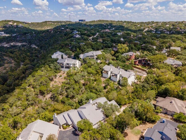 Building Photo - 1520 Ben Crenshaw Way