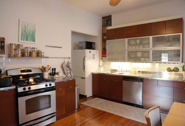 Dine-In Kitchen - 1836 Deer Park Ave