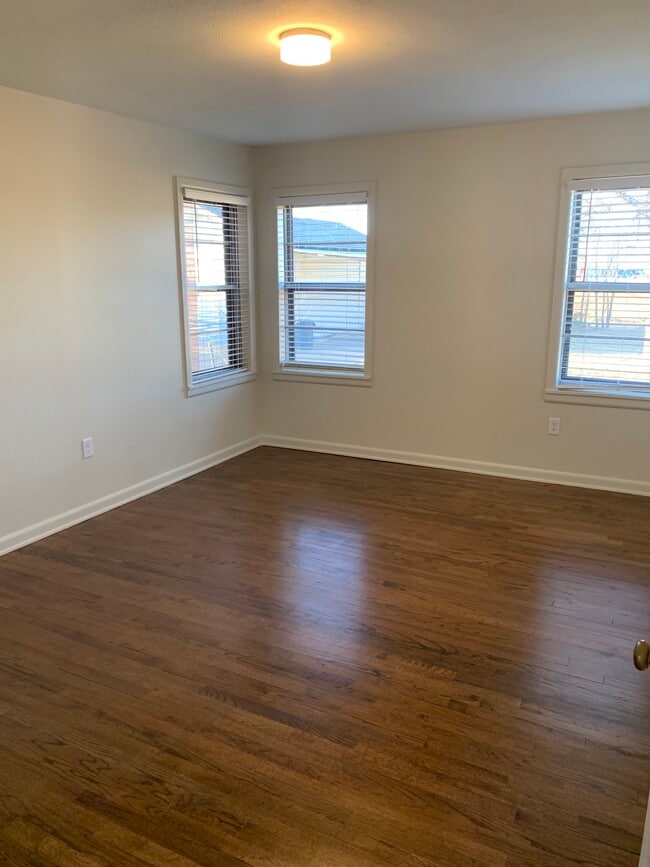 Building Photo - 1806 W Louisiana Ave