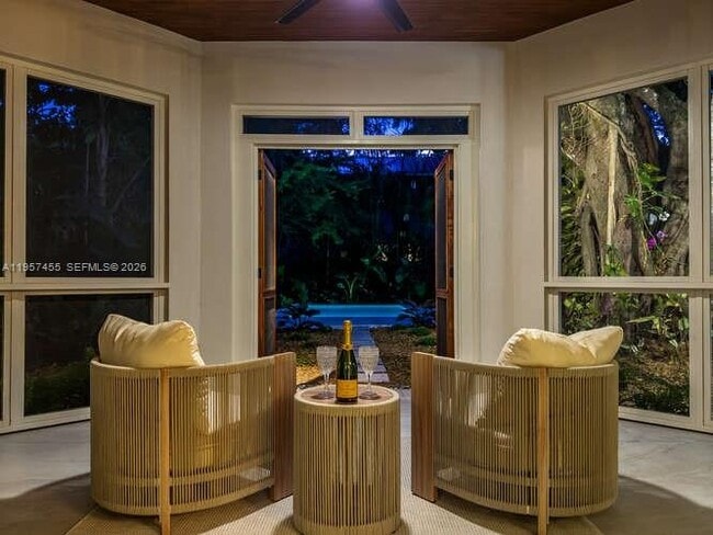 Building Photo - 2330 Overbrook St