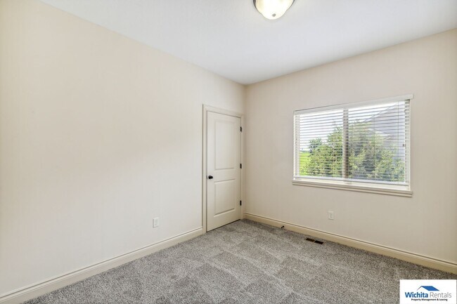 Building Photo - 1716-1718 Bedford