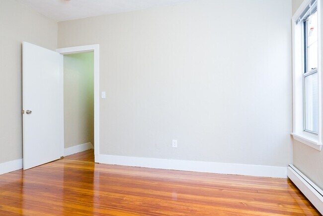 Building Photo - 21-23 Pennsylvania Ave