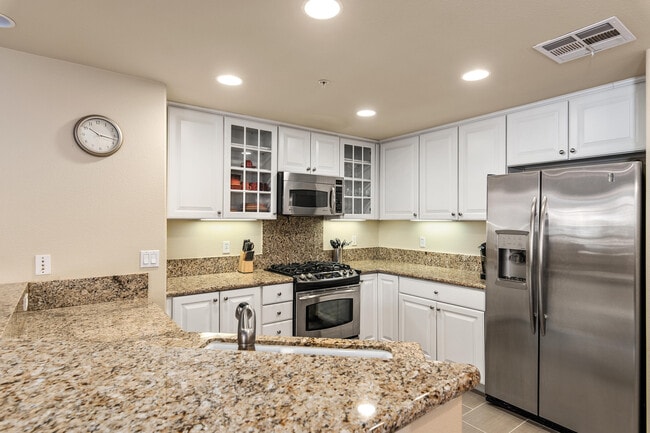 Building Photo - 45245 Seeley Dr