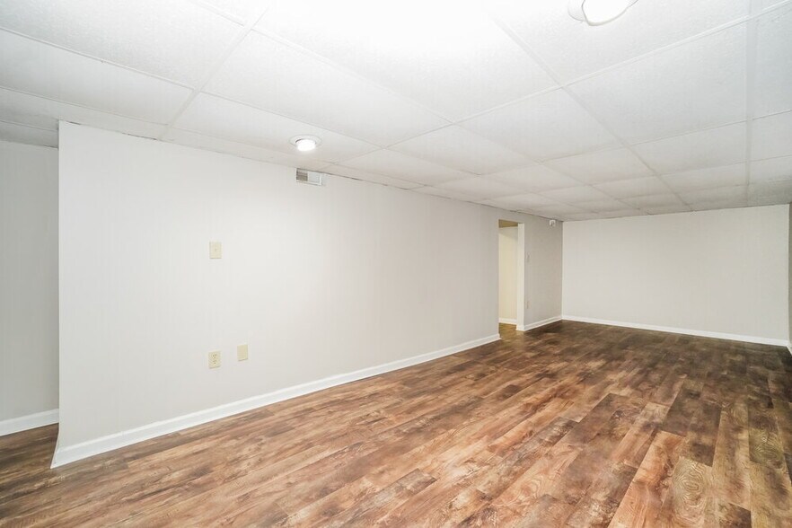 Building Photo - 8606 Canyon Cove Rd