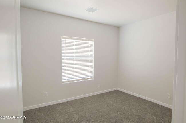 Building Photo - 5017 Sand Strm Rd