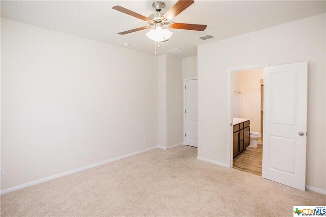 Building Photo - 242 Mossycup Dr