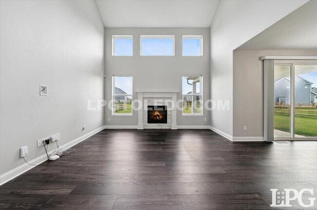 Building Photo - 1038 Stoneleigh Rd