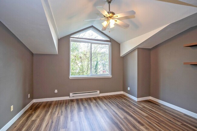 Building Photo - Wonderful 2-bedroom Townhome Style in Bothell, WA!