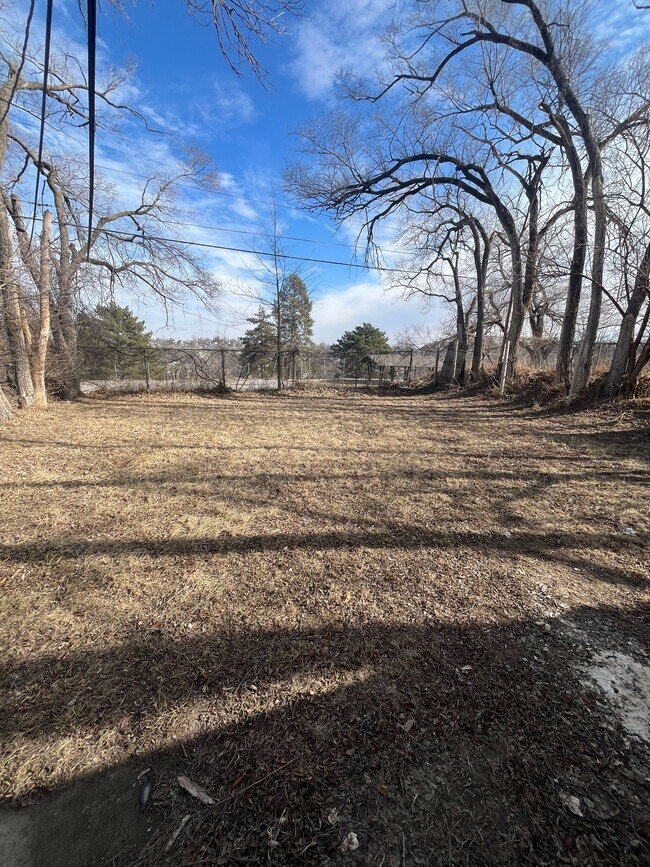 Building Photo - 2237 N 38th St