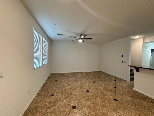 Building Photo - Summerlin Townhome