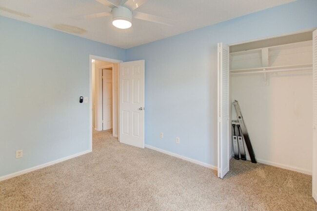 Building Photo - 2 Bed, 2 Bath Centrally Located Condo in G...