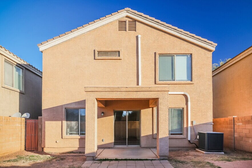 Building Photo - 13023 W Lawrence Rd