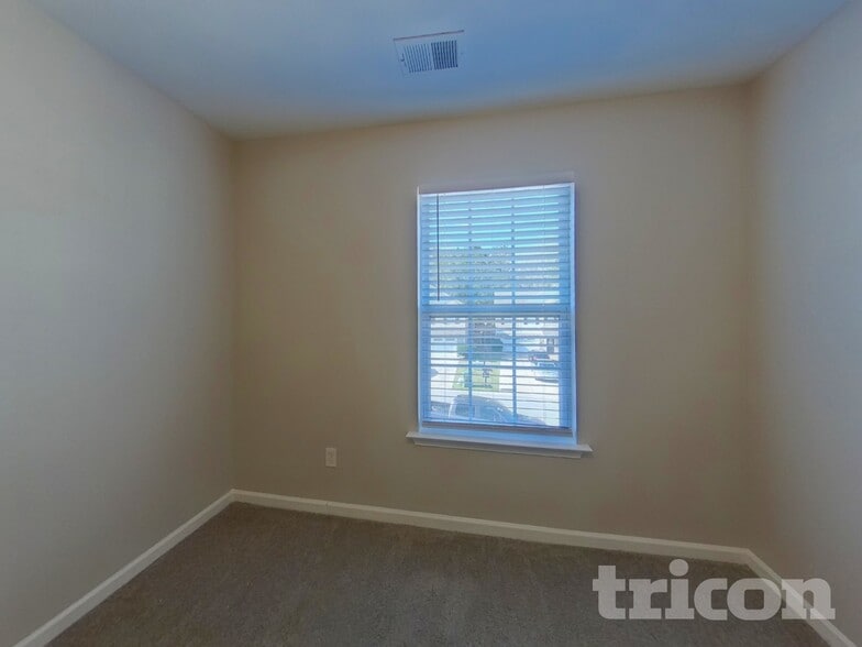 Building Photo - 377 Longfellows Ln