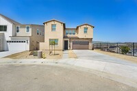 Building Photo - Stunning New Build Home with Breathtaking ...