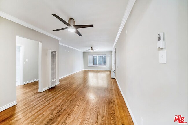 Building Photo - 3652 Carmona Ave