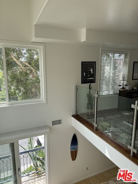 Building Photo - 10389 Almayo Ave