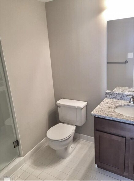 Building Photo - 250 E Harbortown Dr