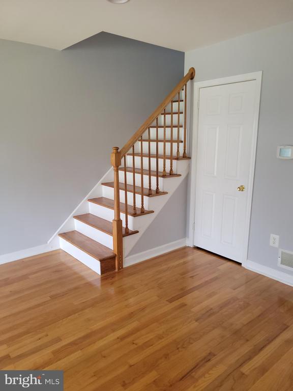 Primary Photo - 2212 Vailthorn Rd