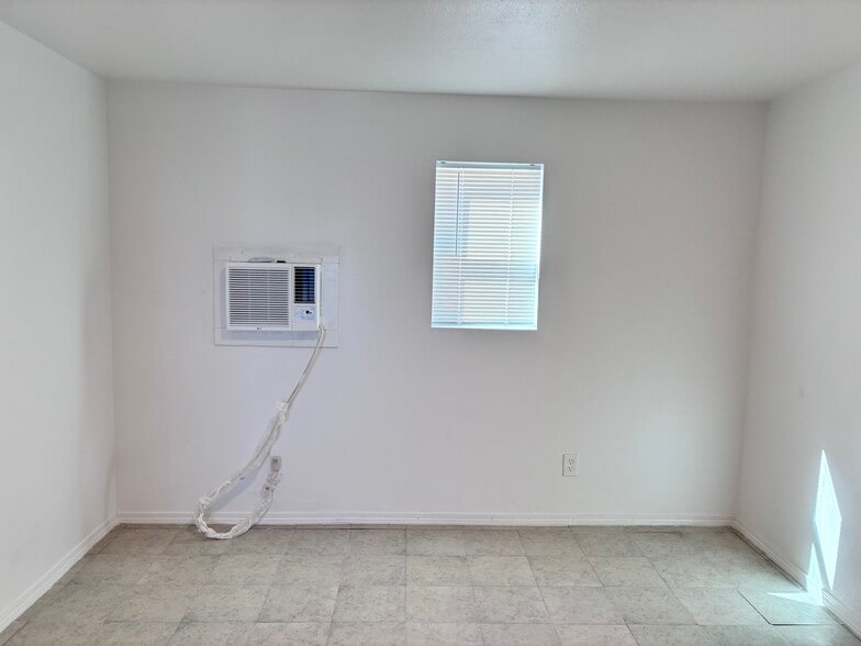 Bedroom - 6356 Morongo Rd