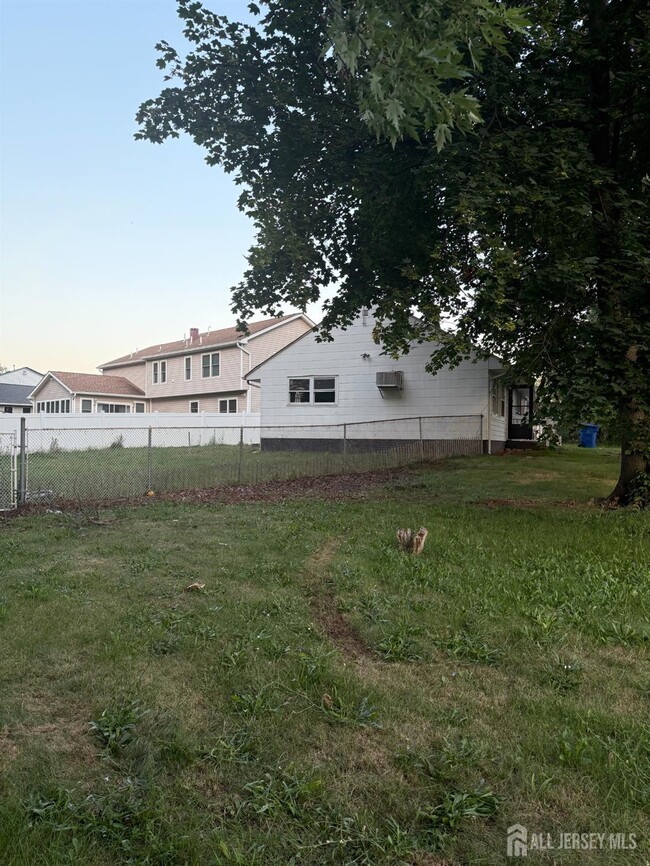 Building Photo - 1211 Stelton Rd
