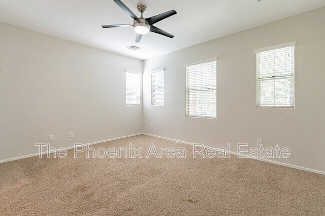 Building Photo - 2189 S Sanders Dr