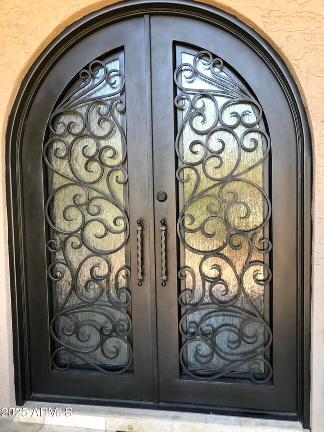 Building Photo - 8397 E Thoroughbred Trail