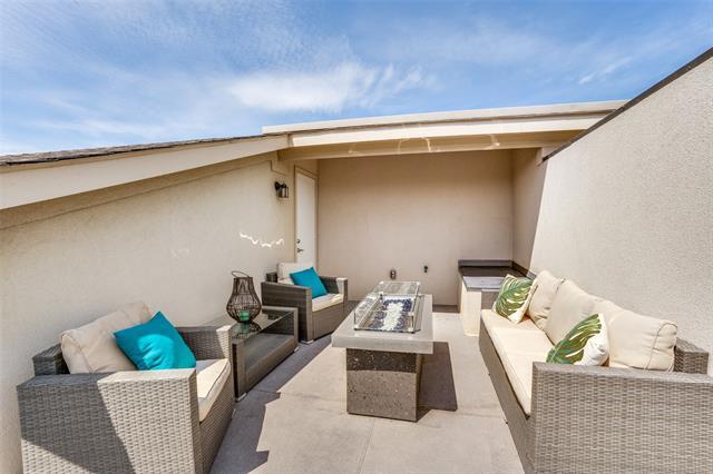 Building Photo - 1321 Palm Canyon Dr