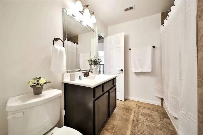 Building Photo - 8133 Tranquil Lake Way