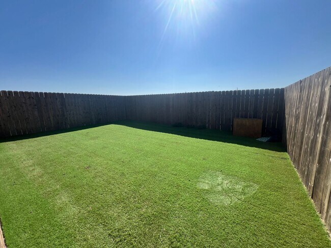 Building Photo - Stylish and Modern 3-Bedroom Duplex for Re...